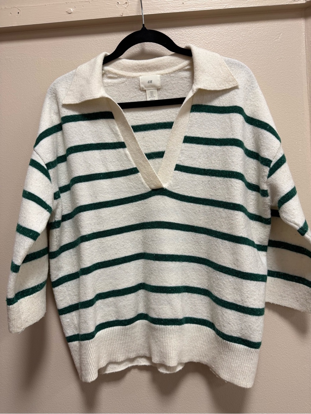 H&M Collared Striped Sweater Ivory Green Soft Fuzzy Knit Relaxed Size Medium